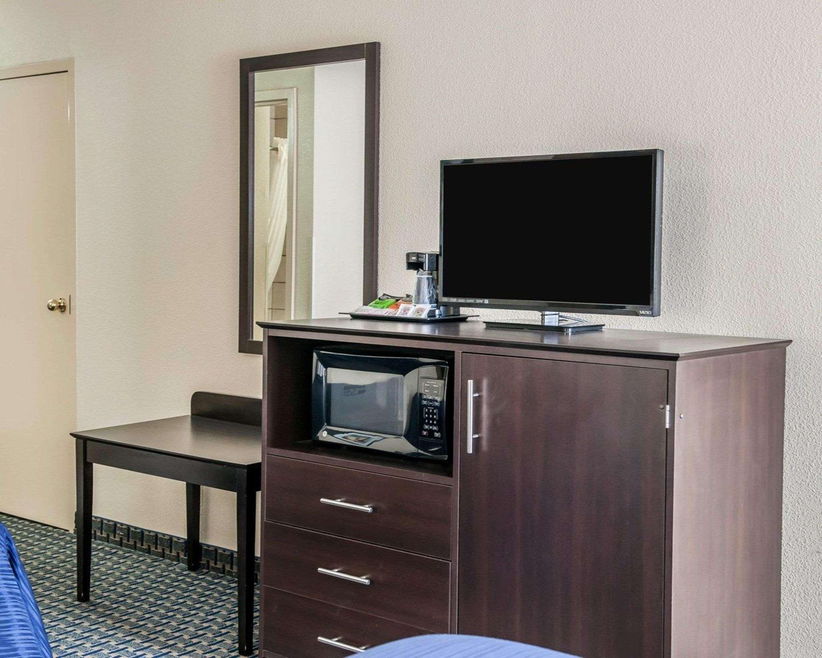 Quality Inn Terre Haute University Area Exterior foto